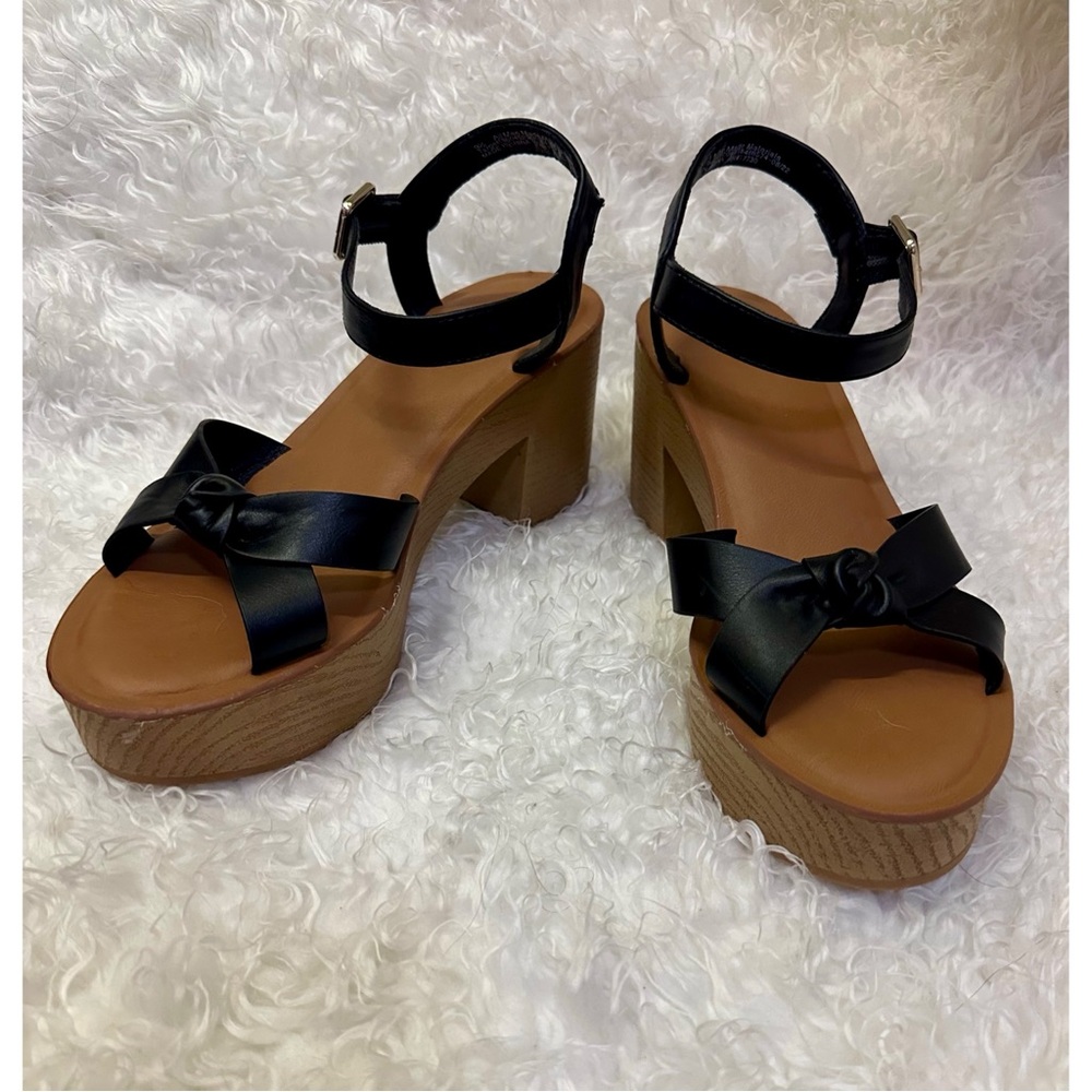 Universal Thread Black Platform Sandal Bow Detail Size 9.5